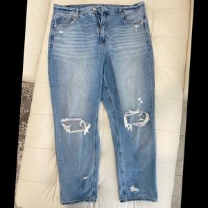 •SOLD•American Eagle Mom Jean •SOLD•